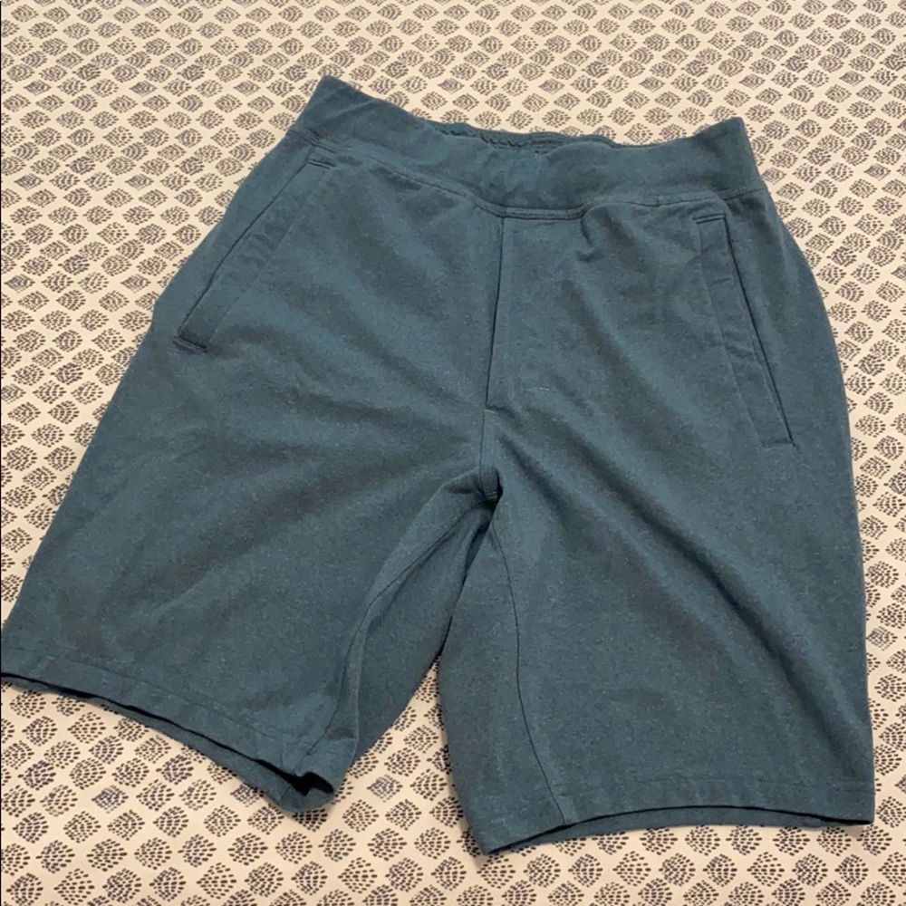 Men’s Lululemon Shorts Medium